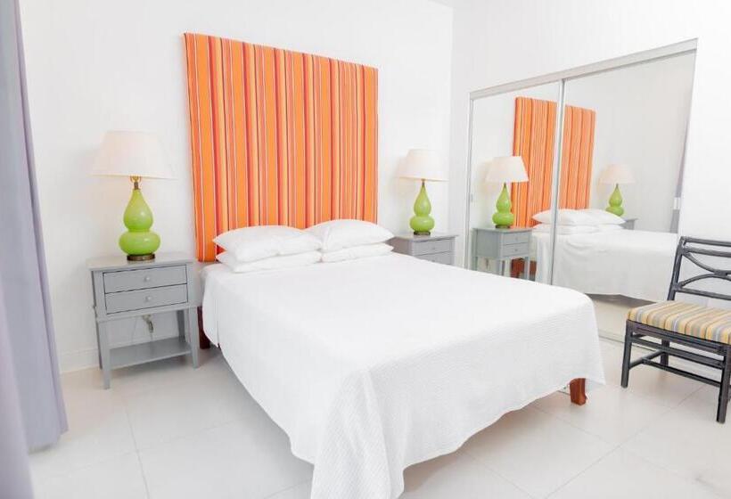 Colibri Court Antigua