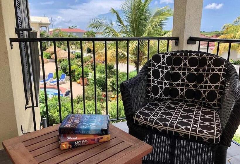 Colibri Court Antigua