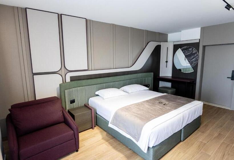 هتل Bolt Boutique