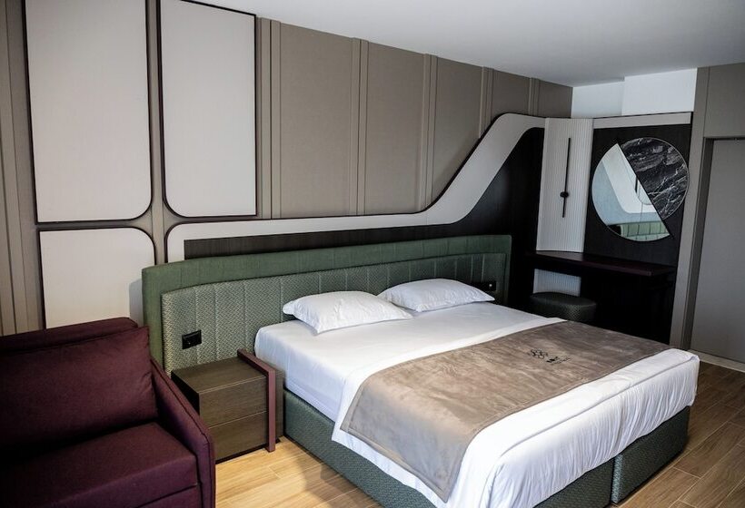 هتل Bolt Boutique