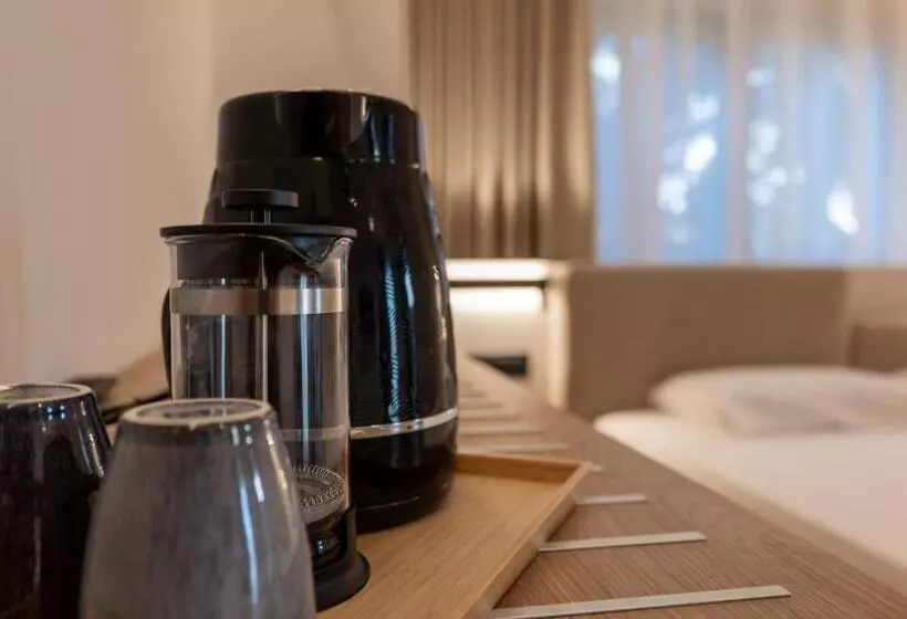 هتل Kamara Rooms