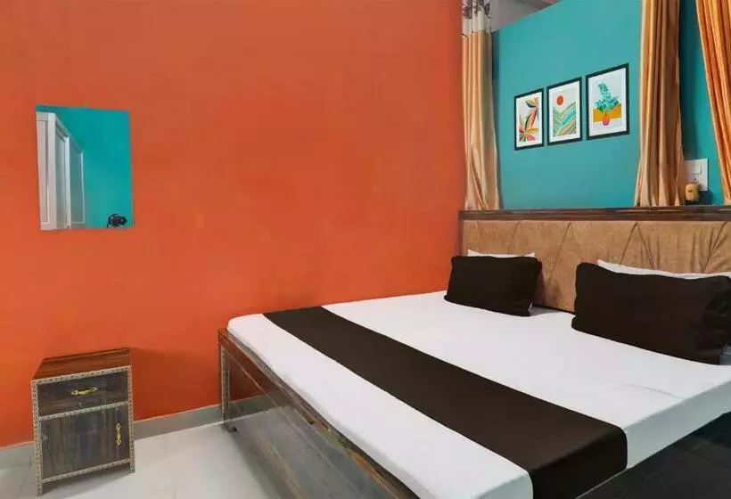 Hotelli Oyo Arya Paradise