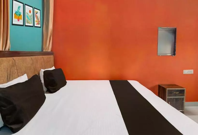 Hotelli Oyo Arya Paradise