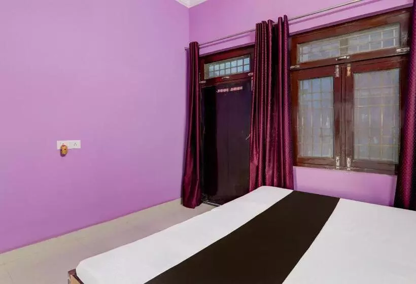 Hotelli Oyo Arya Paradise