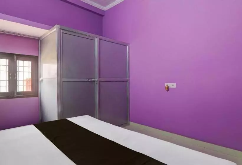 Hotelli Oyo Arya Paradise