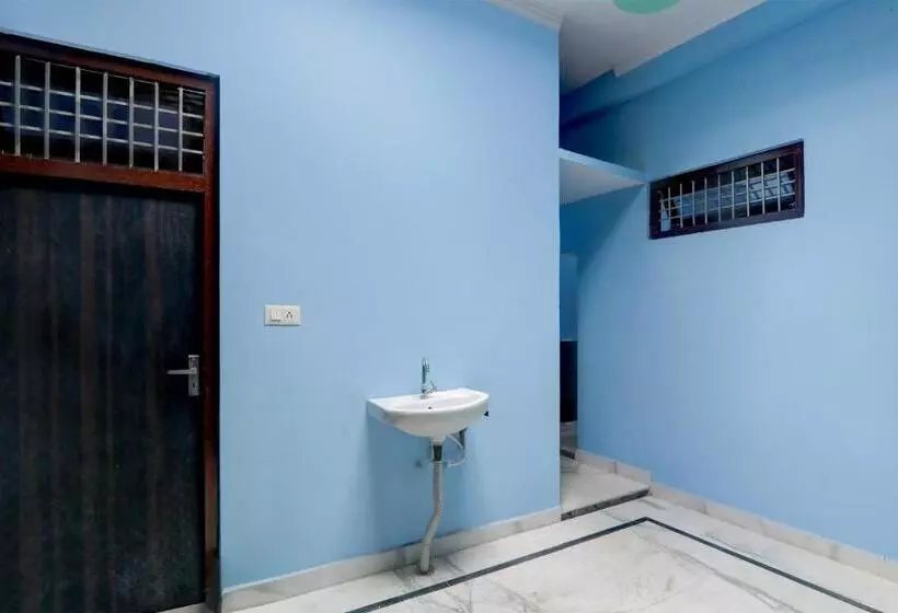 Hotelli Oyo Arya Paradise