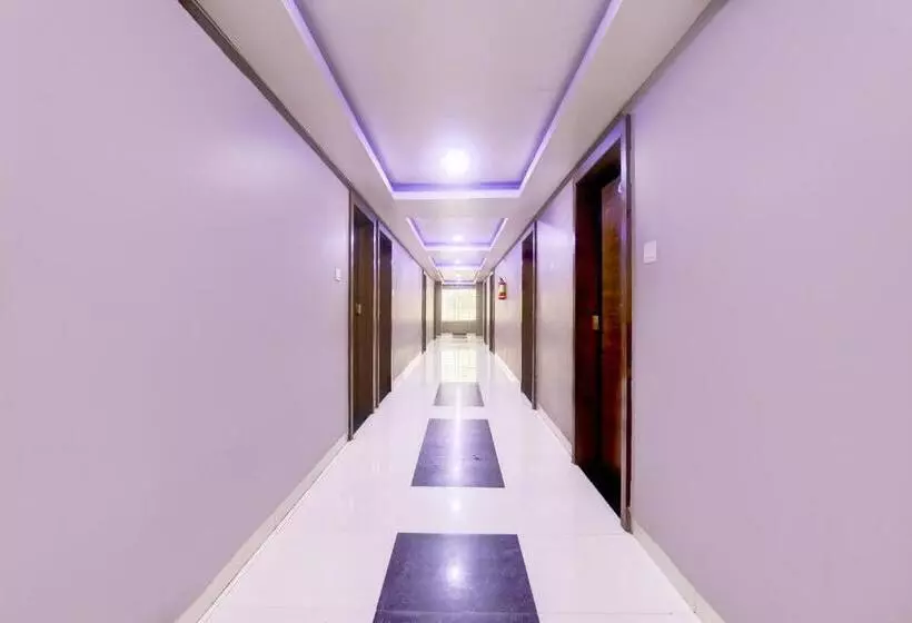 ホテル O Badridham Nagar Ab Road