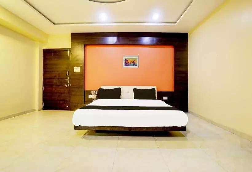 ホテル O Badridham Nagar Ab Road