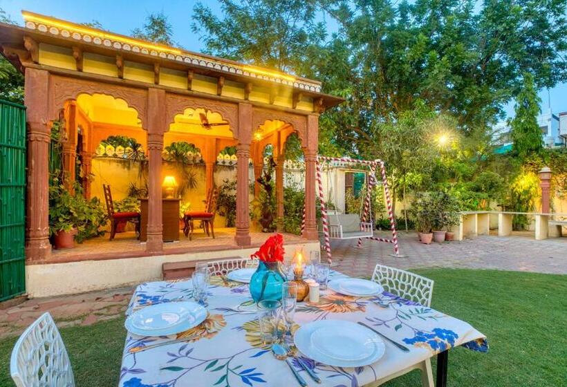 Hotel Play Ikshana Palette