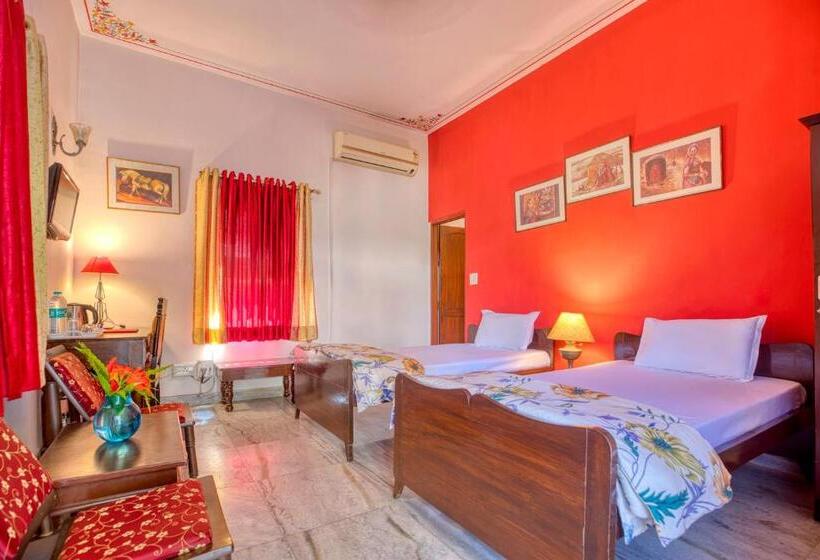 Hotel Play Ikshana Palette