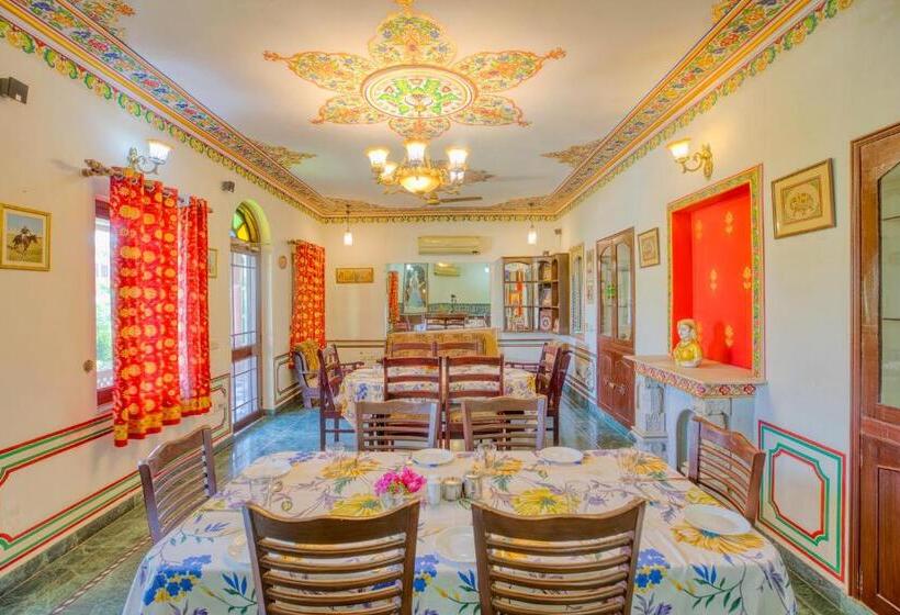 Hotel Play Ikshana Palette