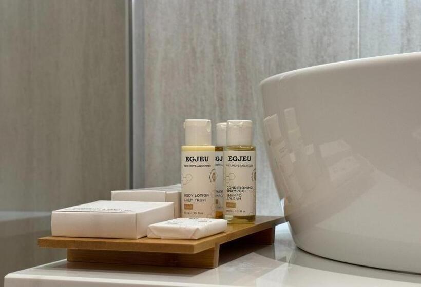 هتل Serenity Rooms