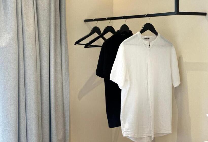 هتل Serenity Rooms