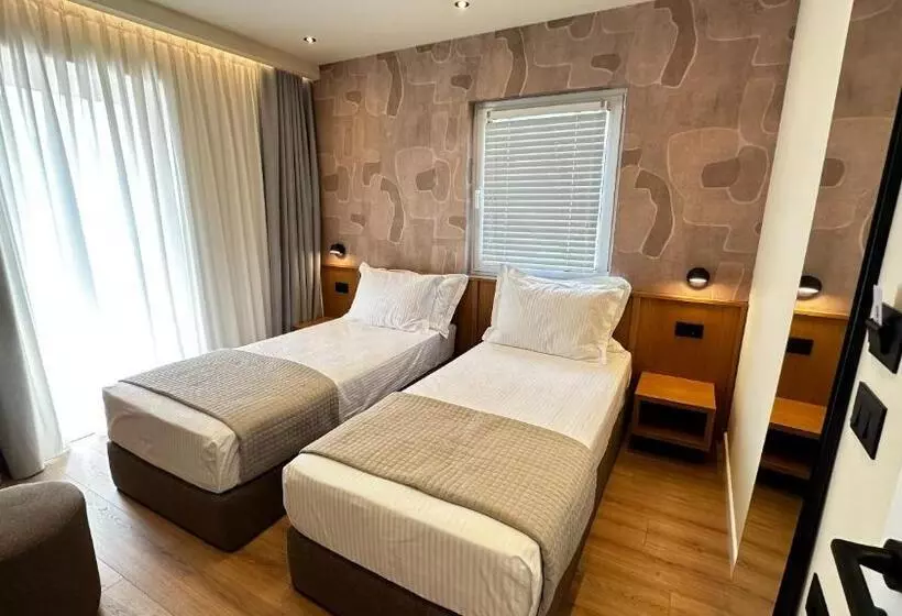 ホテル Serenity Rooms