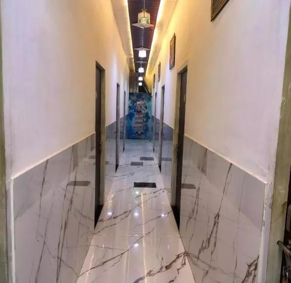 ホテル Shree Agarwal Palace
