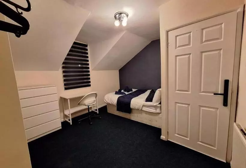 ペンション Cinematic Journeys