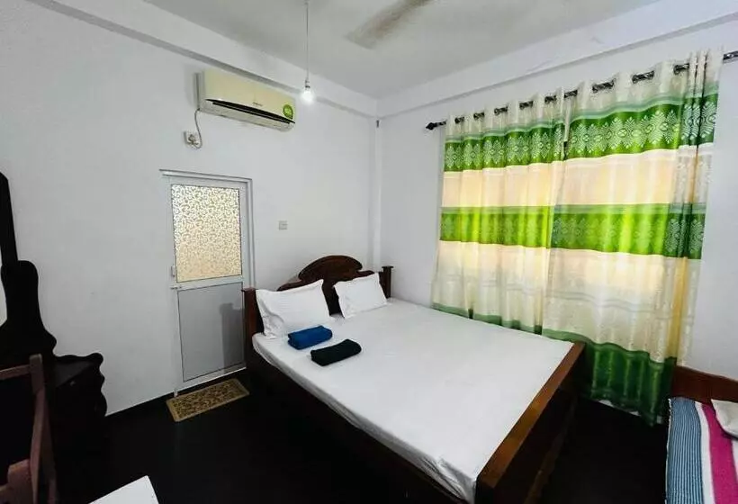 Majatalo The Garden Inn