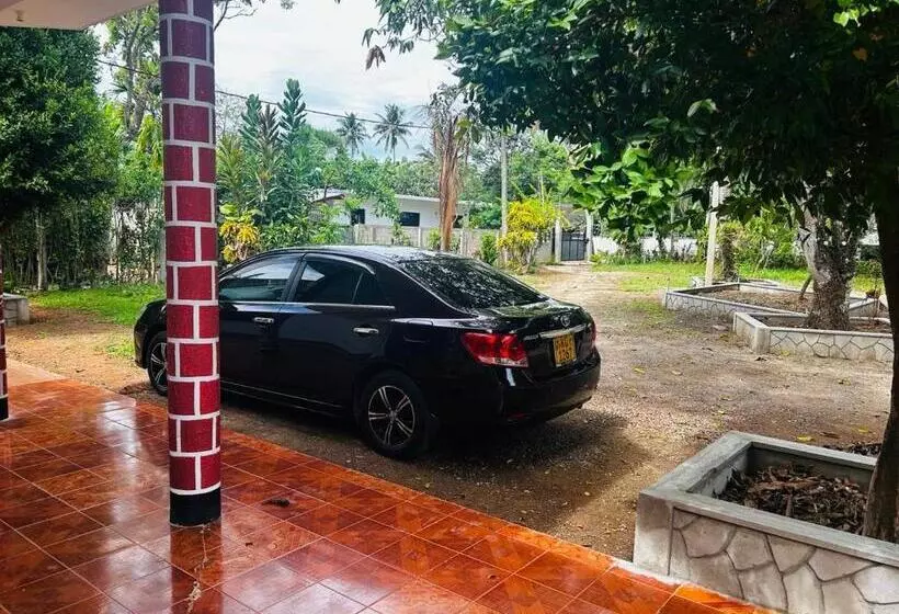 Majatalo The Garden Inn
