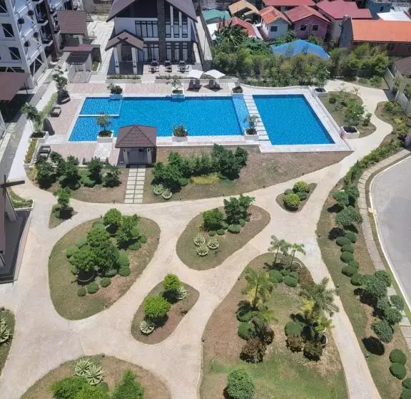 Royal Ocean Crest