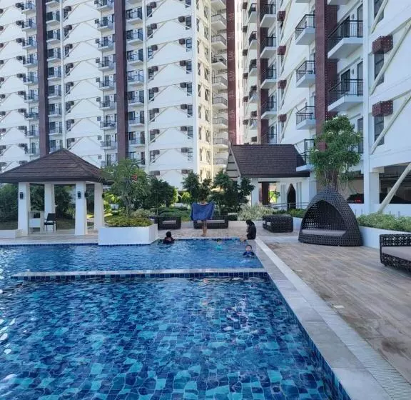 Royal Ocean Crest