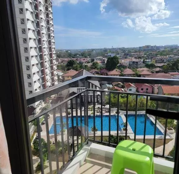 Royal Ocean Crest