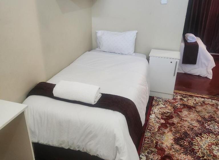 هاستل Sunny Lodge