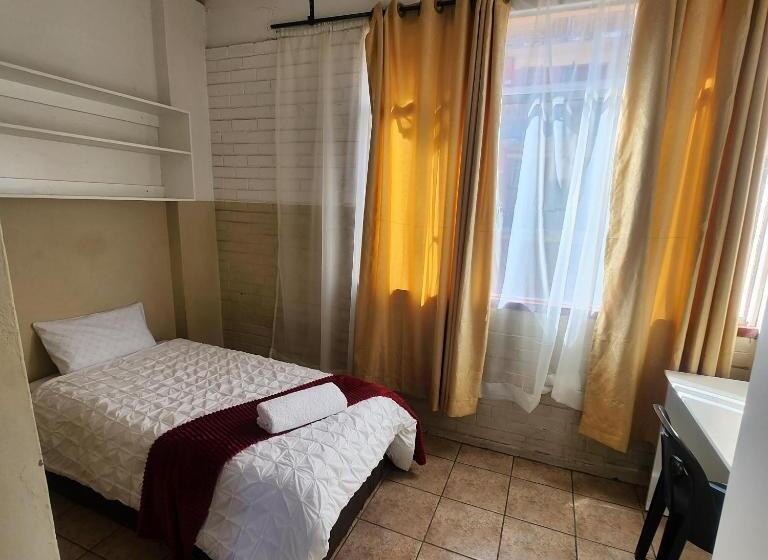 هاستل Sunny Lodge