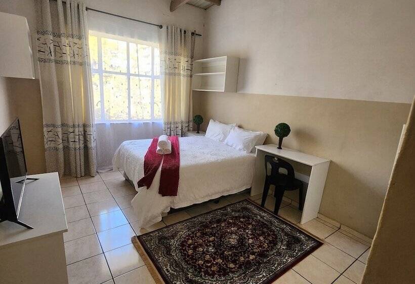 هاستل Sunny Lodge