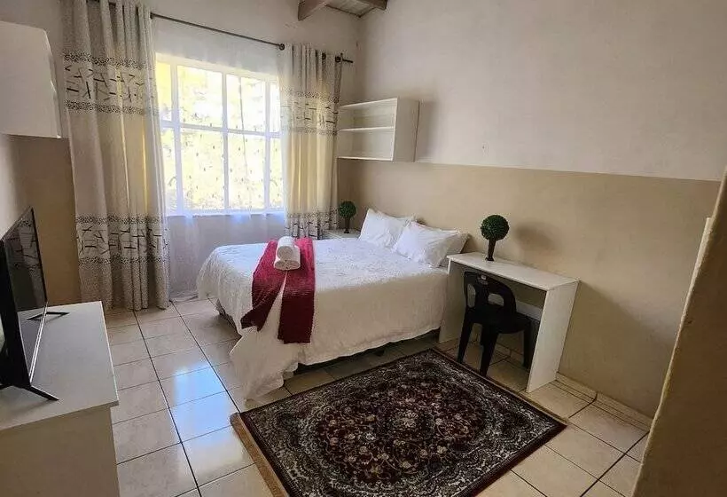 Retkeilymaja Sunny Lodge