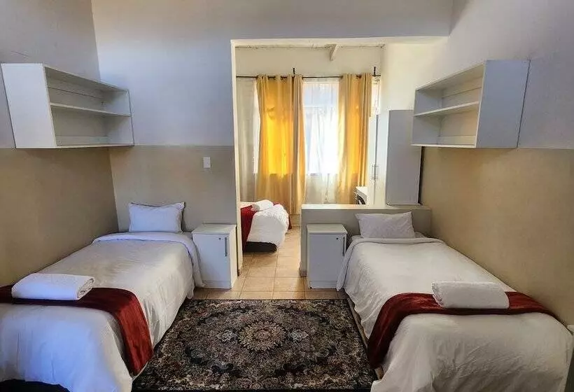 Retkeilymaja Sunny Lodge