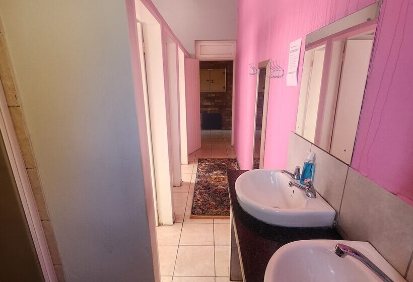 هاستل Sunny Lodge