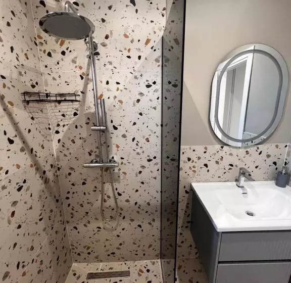ペンション Deluxe Triple Room With Balcony