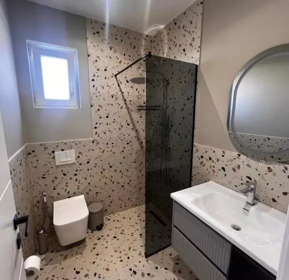 ペンション Deluxe Triple Room With Balcony