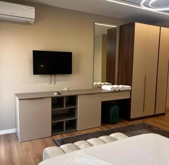 ペンション Deluxe Triple Room With Balcony