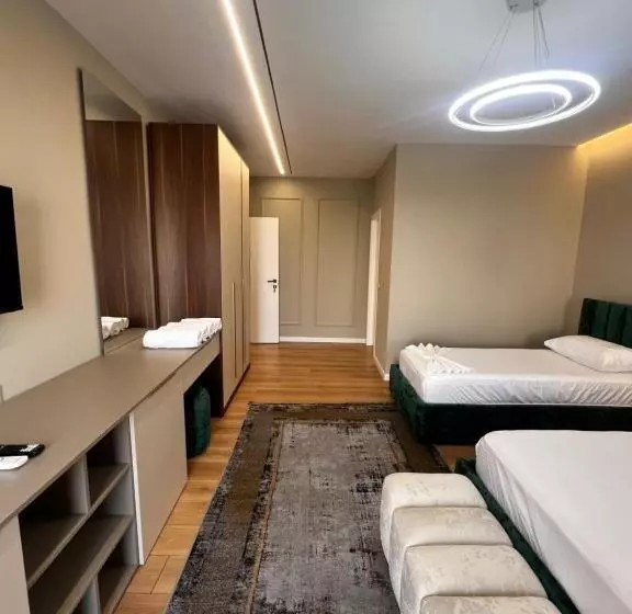 ペンション Deluxe Triple Room With Balcony