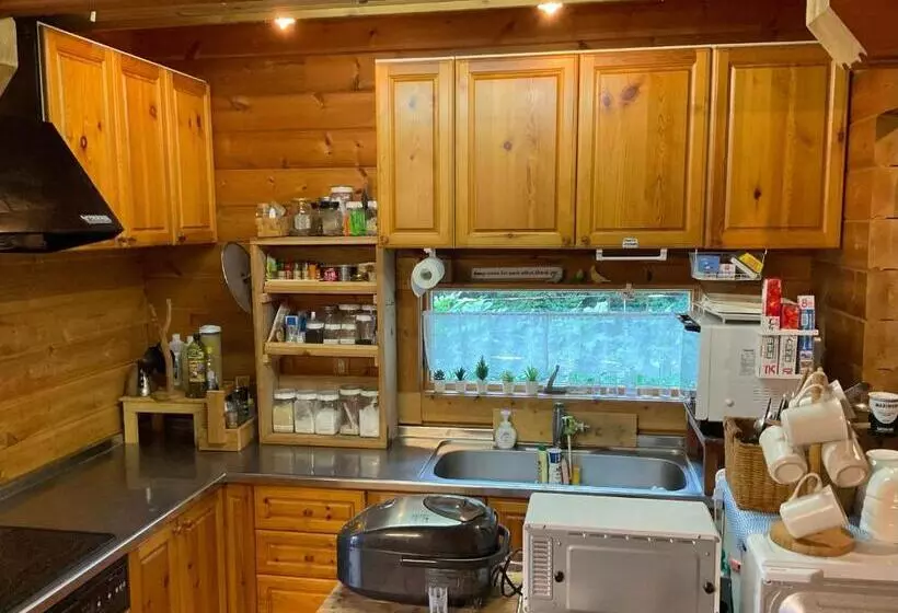 Retkeilymaja 潮ドミ マリンキ 冬は薪ストーブ We Have No Ac