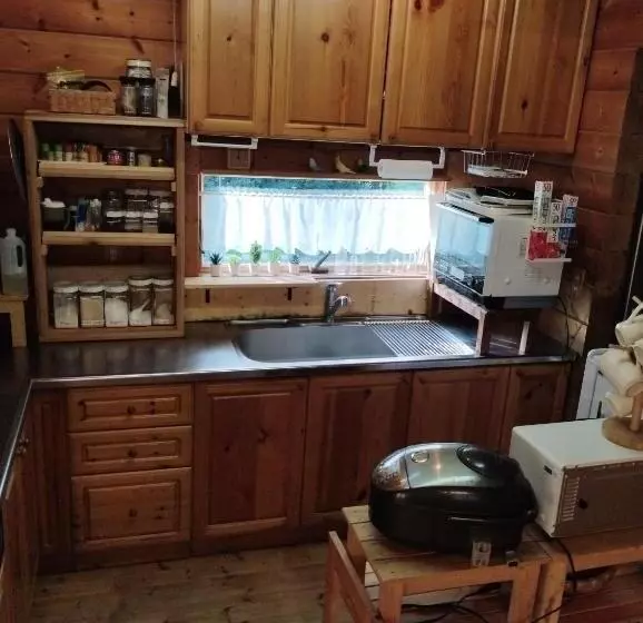 Retkeilymaja 潮ドミ マリンキ 冬は薪ストーブ We Have No Ac