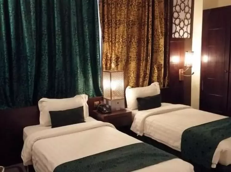 Hotelli Mokhtara Plaza