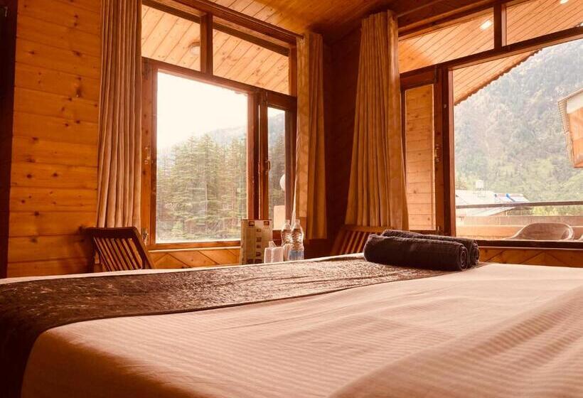 Hotelli Pine View Cottage & Cafe, Mussoorie   Blissful View From Rooms