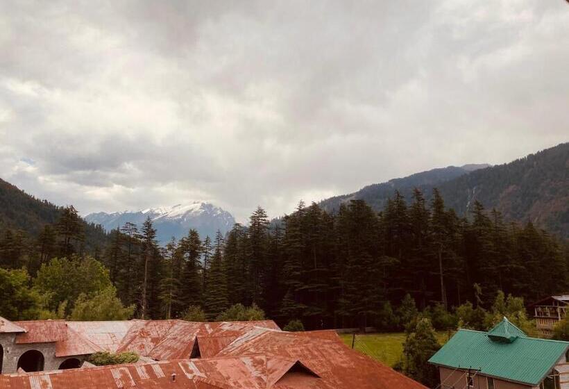 Hotelli Pine View Cottage & Cafe, Mussoorie   Blissful View From Rooms