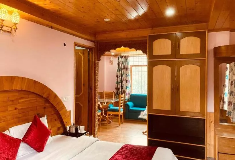 ホテル Pine View Cottage & Cafe, Mussoorie   Blissful View From Rooms