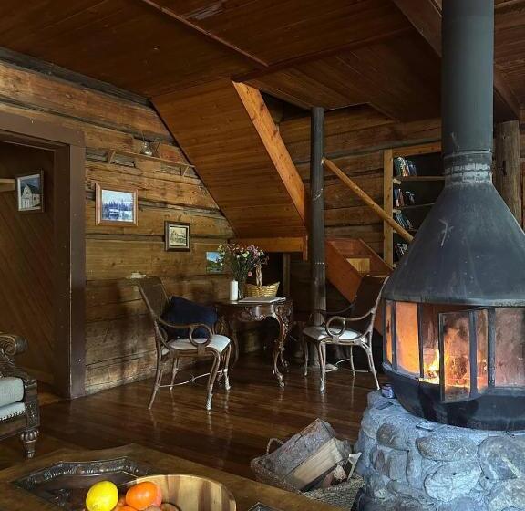 فندق Rustic Beaverfoot Lodge Room N8