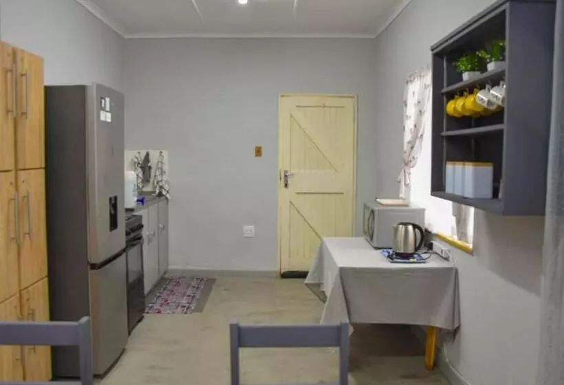 ペンション Bargain Accommodation