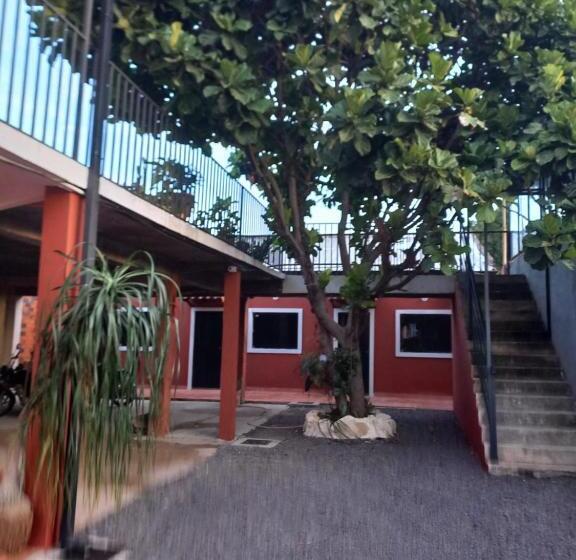 پانسیون Hostal Taito 2