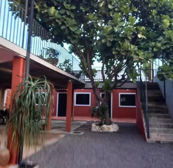 پانسیون Hostal Taito 2