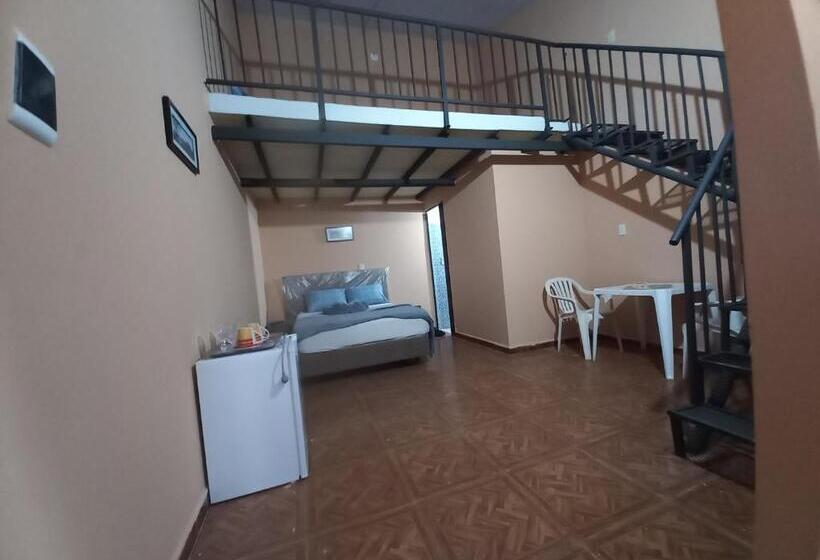 پانسیون Hostal Taito 2