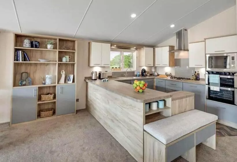 リゾートホテル Hamlet Lodge Retreat At Calloose Holiday Park