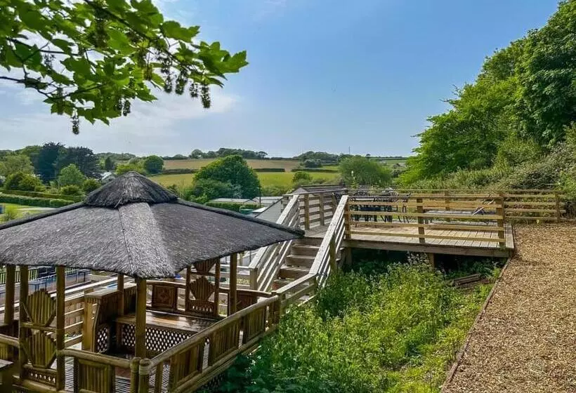 リゾートホテル Hamlet Lodge Retreat At Calloose Holiday Park