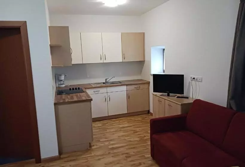 Retkeilymaja Gasthof Alpenrose   Mühleben