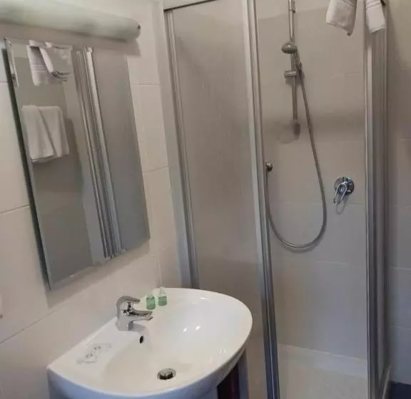 Retkeilymaja Gasthof Alpenrose   Mühleben